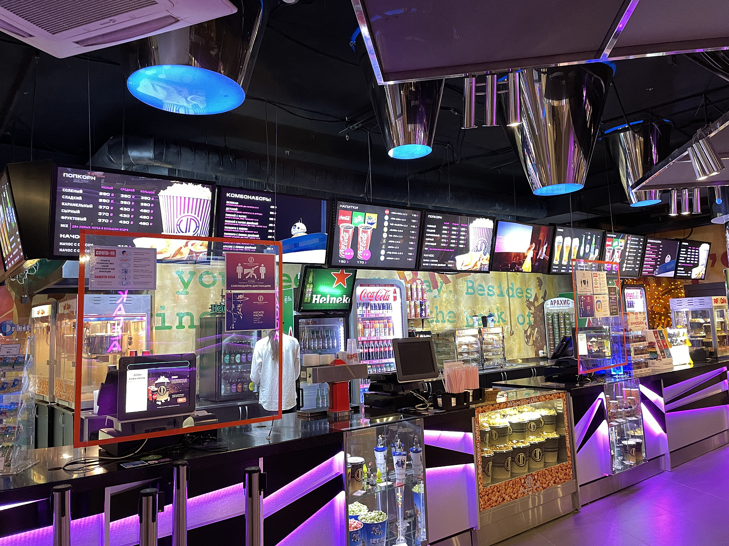 Кинотеатр «Великан Парк» г. Санкт-Петербург